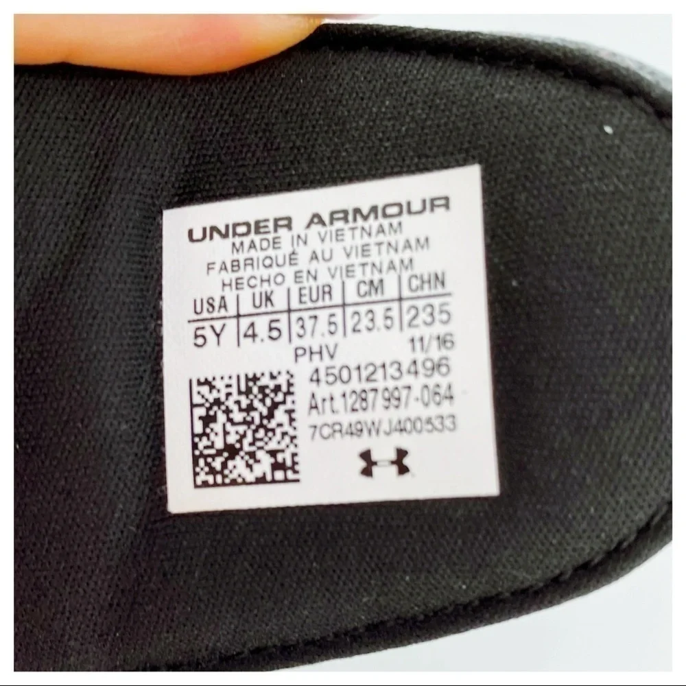 KIDS UNDER ARMOUR IGNITE Vlll SLIDE SANDALS 5Y